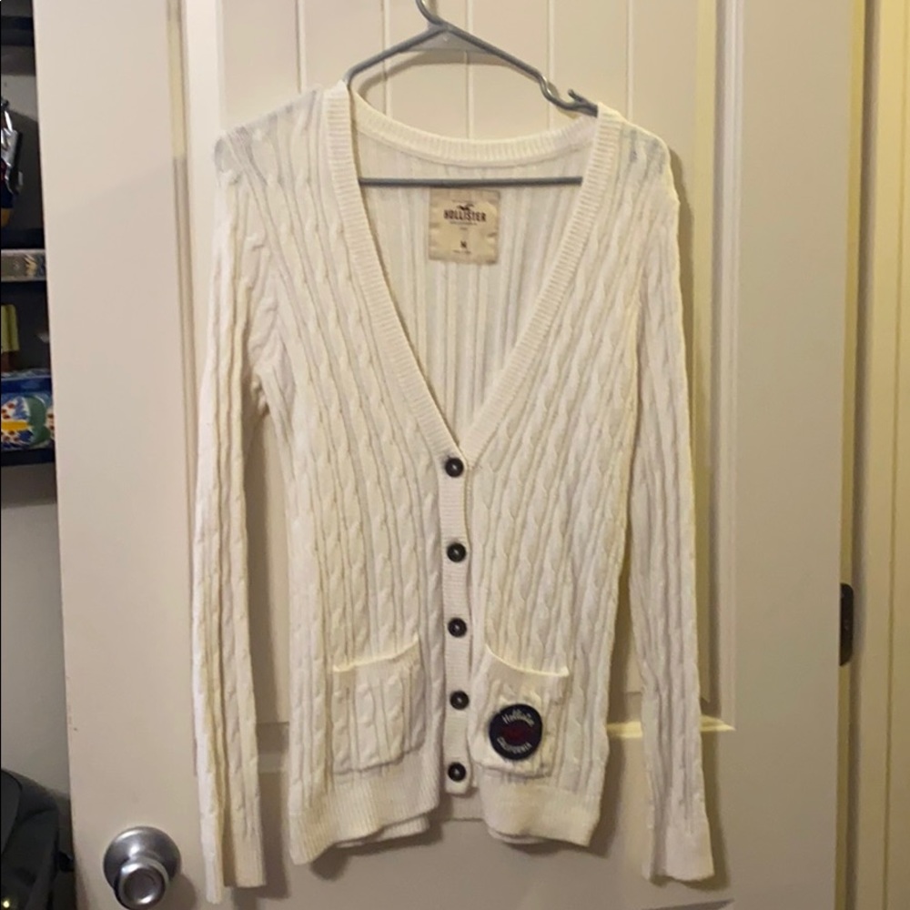 Medium hollister cardigan/sweater
